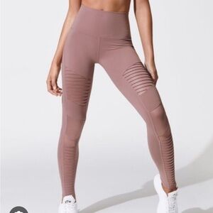 Alo Yoga High Waisted Moto Leggings smoky quartz M